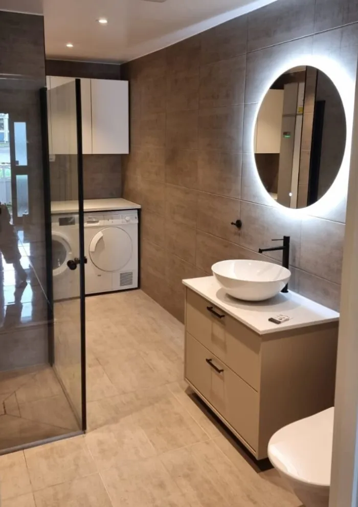 Modernt badrum efter totalrenovering